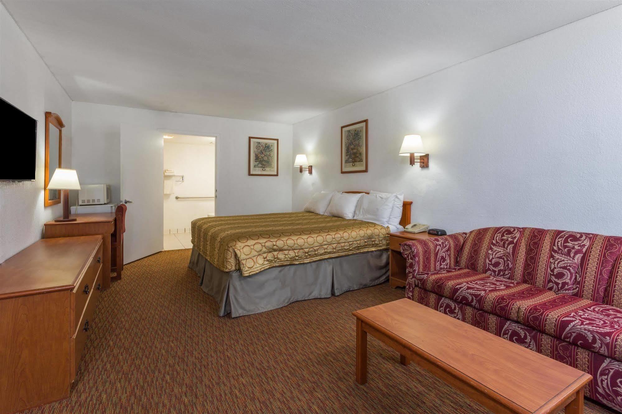 Hotel 6-san Diego, Ca - Southbay 2*